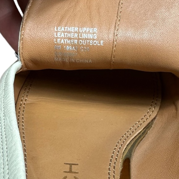 TORY BURCH: Cream Jessa Pebbled Leather Loafer with Gold Details -Size 9 - Picture 10 of 10